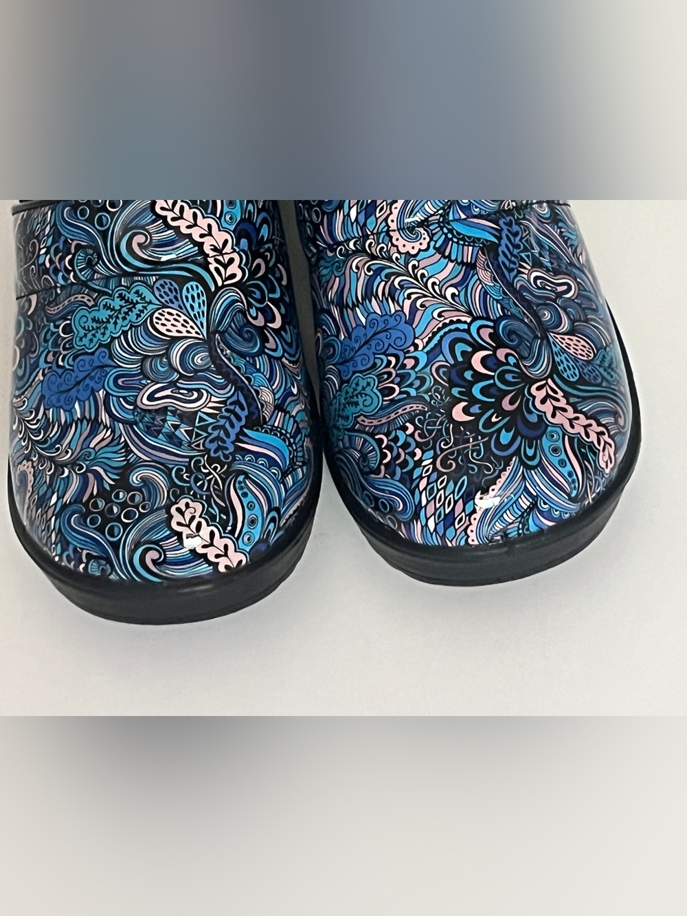 EasyWorks Nursing Clogs - Picture 5 of 11